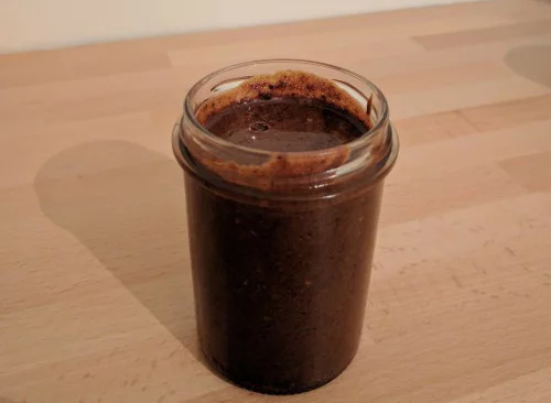 Photo d'un pot de praliné maison