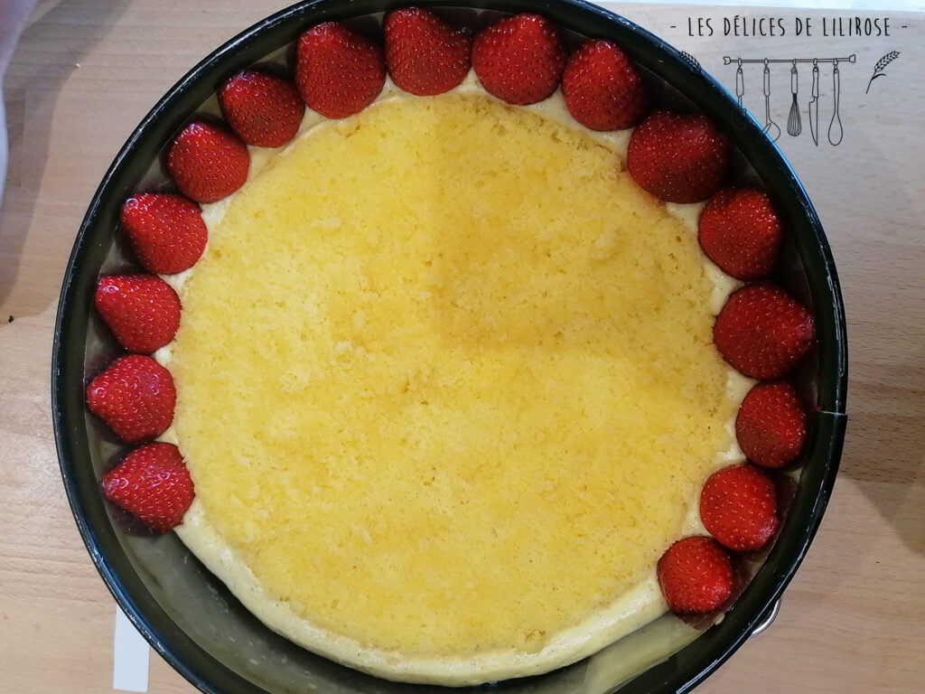 On dispose les fraises les unes contre les autres.